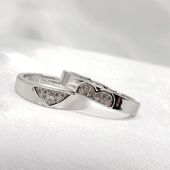 Brand New Silver With Rhinestone Hearts Couples Rings - Picture 3 of 5